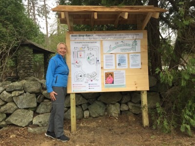Edith Heyck with Kiosk