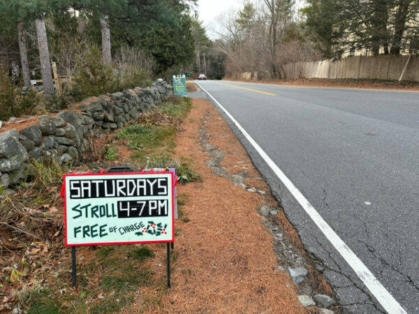 Street Signs: Saturdays, Stroll Free, 4-7pm (through 12/17/22)
